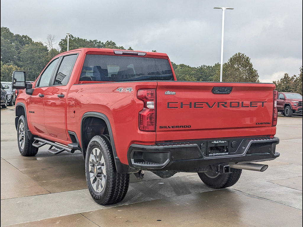 Used 2024 Chevrolet Silverado 2500 Custom w/ Custom Value Package AWD/4WD image 8