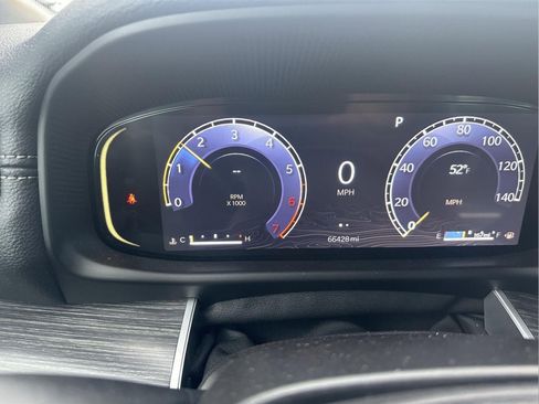 Used 2024 Jeep Wagoneer Series II w/ Flexible Seating Group image 22