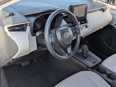 Used 2026 Toyota Corolla Cross L image 3