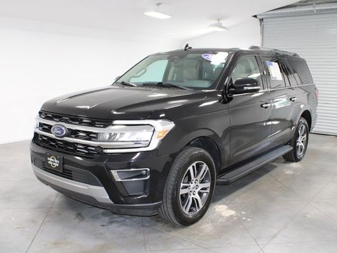 Used 2024 Ford Expedition Max Limited RWD image 4