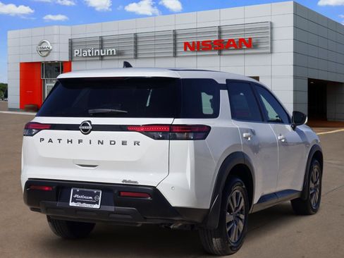New 2026 Nissan Pathfinder S image 5
