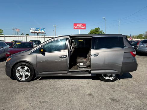 Used 2013 Honda Odyssey Touring Elite image 14