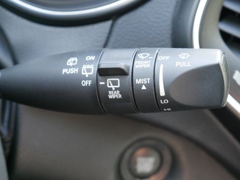 Used 2019 Jeep Cherokee Latitude Plus w/ Cold Weather Group image 25