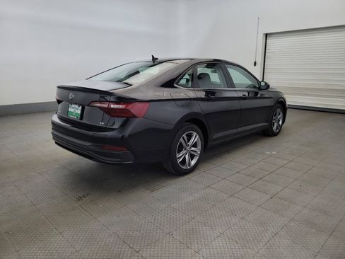 Used 2024 Volkswagen Jetta SE FWD image 9