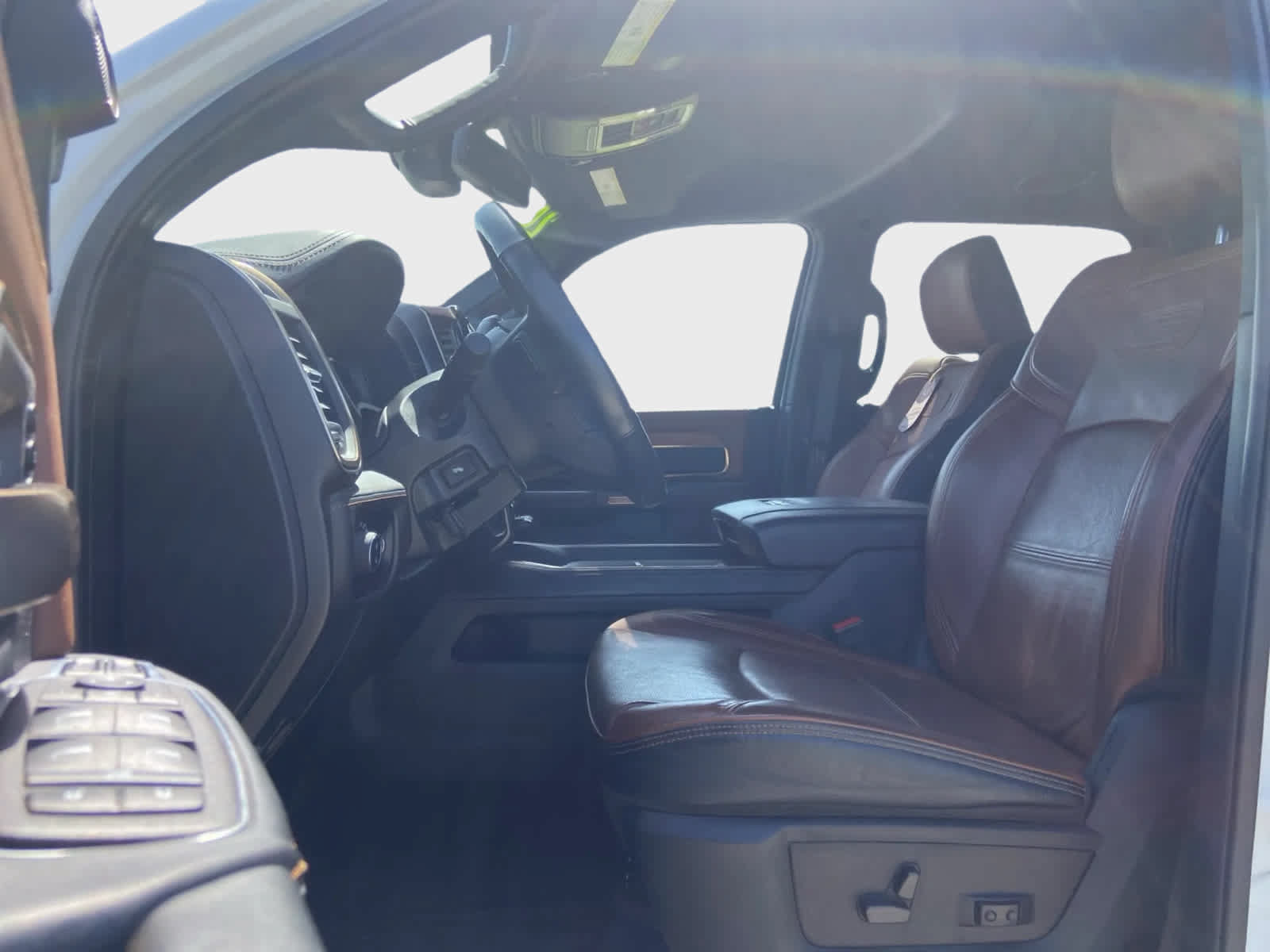Used 2024 RAM 3500 Limited AWD/4WD image 11