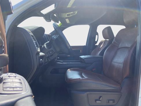 Used 2024 RAM 3500 Limited AWD/4WD image 11