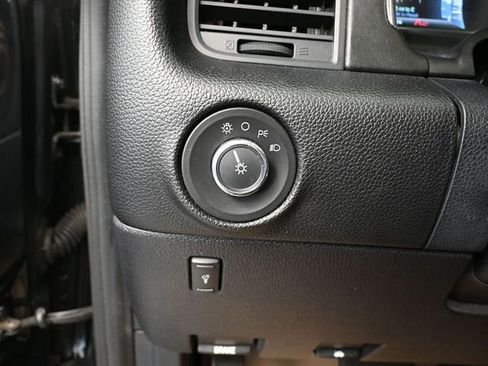 Used 2015 Lincoln Navigator 4WD image 29