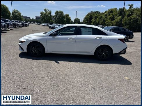 New 2027 Hyundai Santa Fe Calligraphy FWD image 4