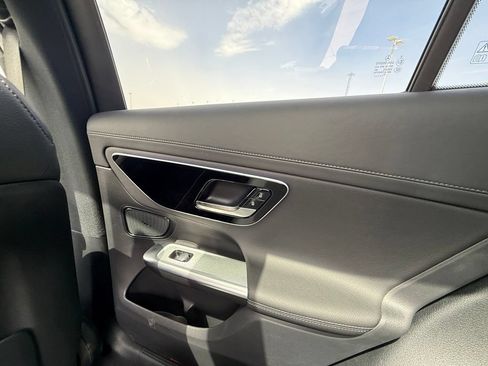 Used 2026 Mercedes-Benz GLC 300 4MATIC image 19