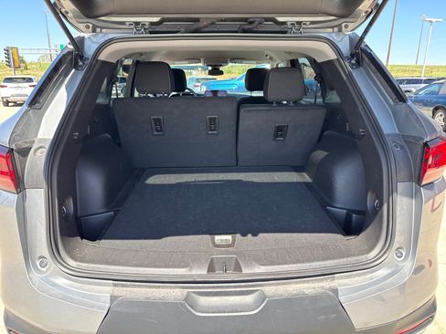 Used 2025 Chevrolet Blazer LT image 8