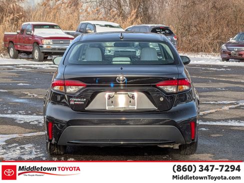 Certified 2022 Toyota Corolla L image 4