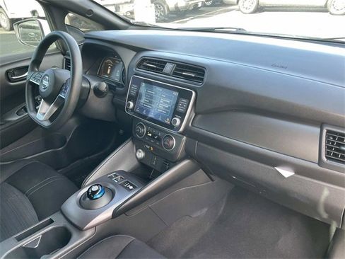 Used 2022 Nissan Leaf S image 35