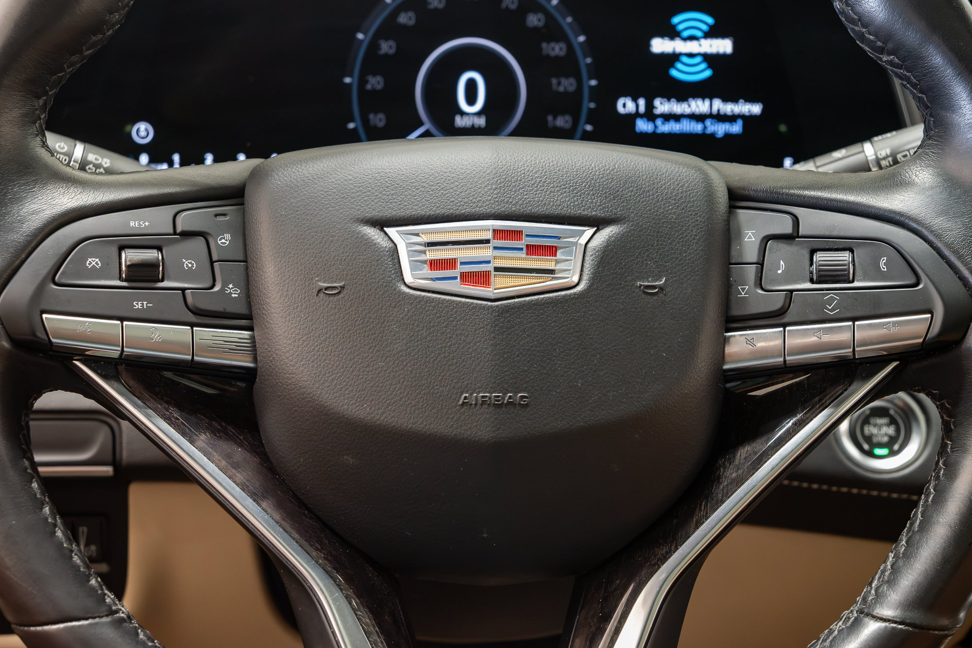 Used 2021 Cadillac Escalade Premium Luxury AWD/4WD image 12