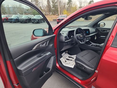 New 2026 Chevrolet Traverse LT image 10