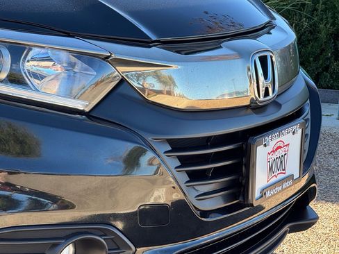 Used 2022 Honda HR-V EX image 2