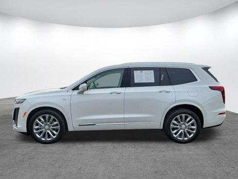 Used 2022 Cadillac XT6 Premium Luxury w/ Technology Package AWD/4WD image 4