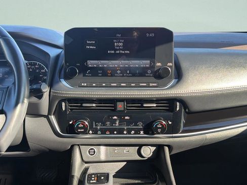 Used 2023 Nissan Rogue SL w/ SL Premium Package AWD/4WD image 9