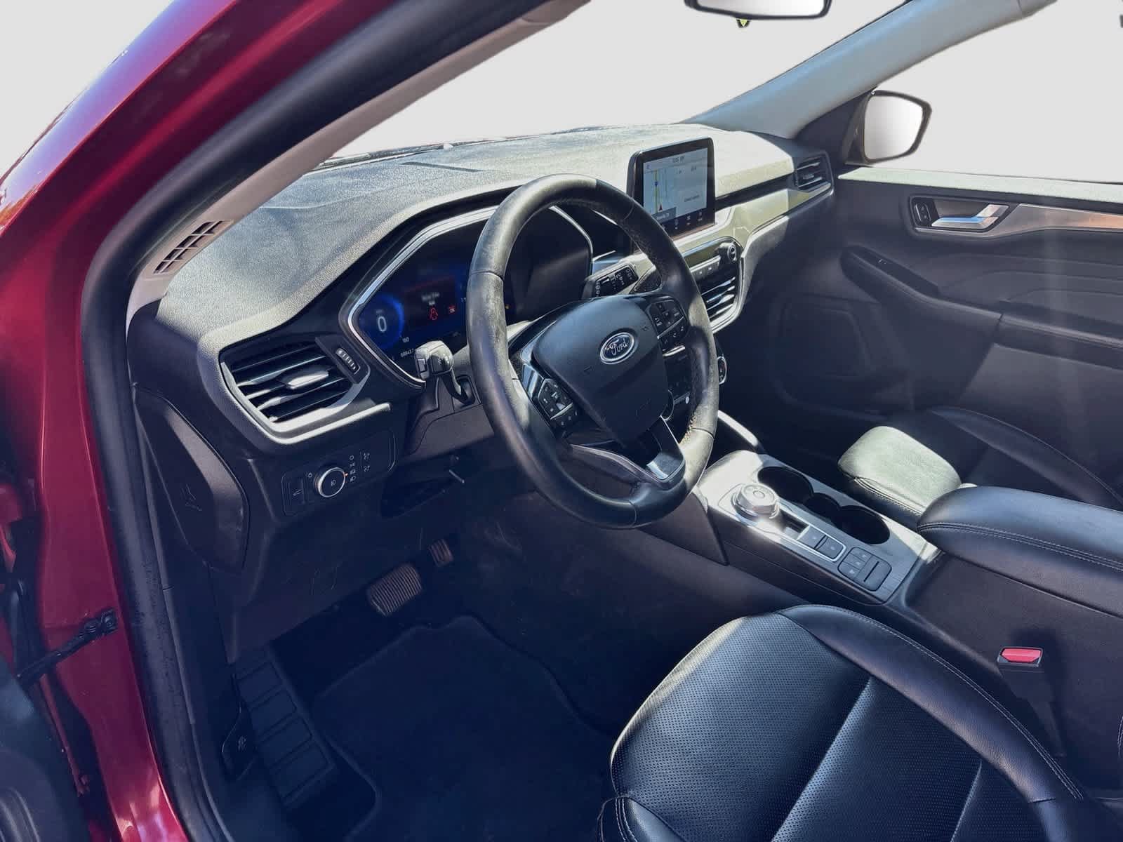 Used 2022 Ford Escape Titanium w/ Class II Trailer Tow Package AWD/4WD image 9