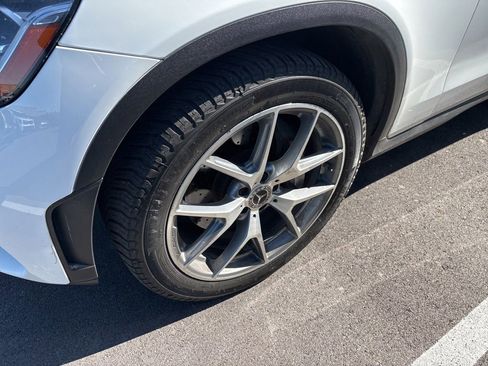 Used 2020 Mercedes-Benz GLC 300 4MATIC image 2