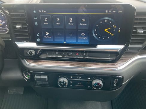 Used 2024 Chevrolet Silverado 2500 LT image 12