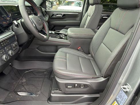 New 2026 Chevrolet Suburban RST w/ Comfort Package AWD/4WD image 17