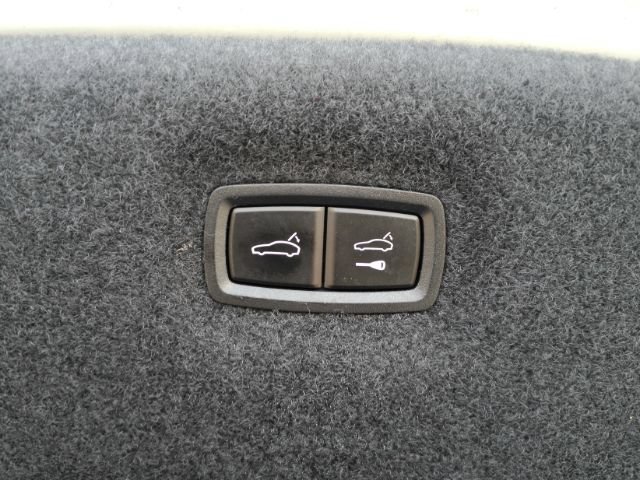 Used 2024 Porsche Taycan w/ Premium Package RWD image 29