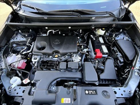 Certified 2025 Toyota RAV4 LE image 29