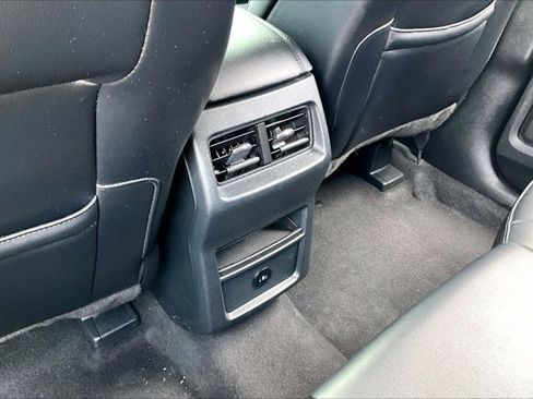Used 2024 Ford Edge SEL AWD/4WD image 10
