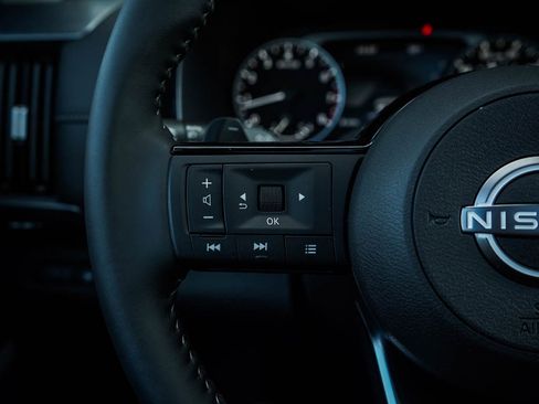 New 2025 Nissan Pathfinder SL w/ SL Premium Package image 22