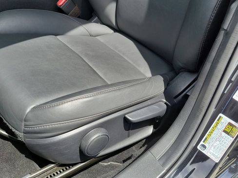 Used 2024 MAZDA MAZDA3 s FWD image 20