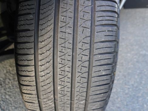 Used 2020 Jaguar F-PACE Premium image 36