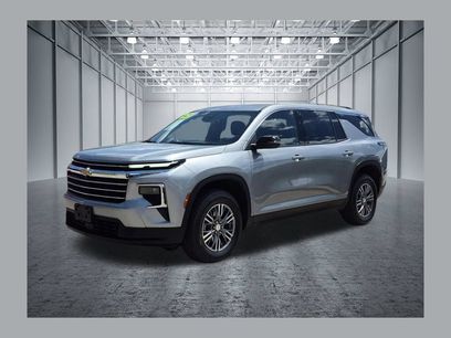 Certified 2025 Chevrolet Traverse LT