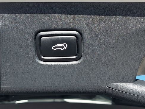 Used 2023 Hyundai Tucson Limited image 13