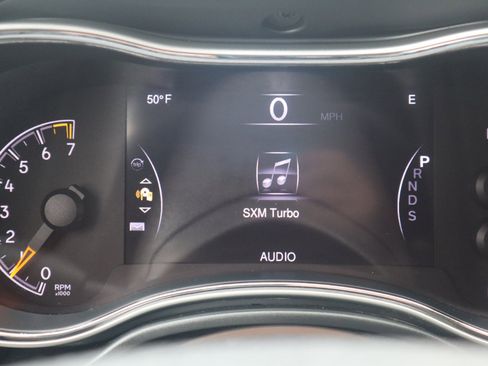 Used 2015 Jeep Grand Cherokee Altitude image 60