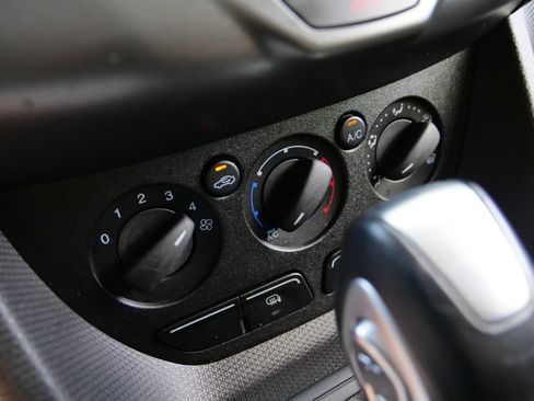 Used 2015 Ford Transit Connect XL FWD image 15