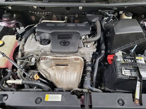 Used 2018 Toyota RAV4 XLE w/ Plus Extra Value Package AWD/4WD image 30