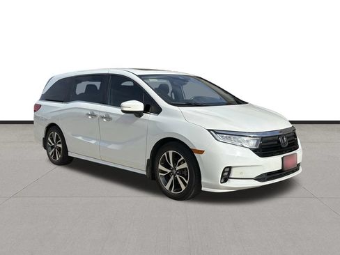 Used 2022 Honda Odyssey Touring image 3