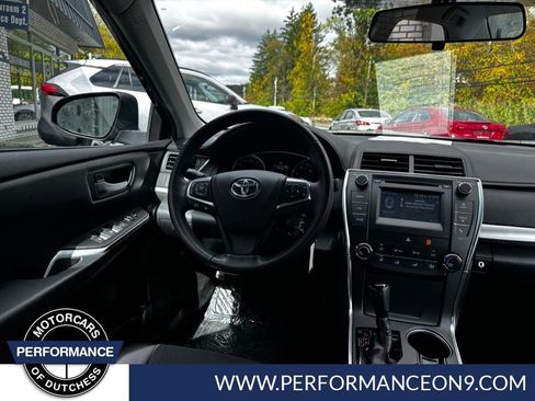 Used 2017 Toyota Camry SE image 35