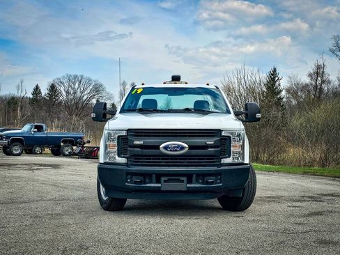 Used 2019 Ford F350 XL w/ Power Equipment Group RWD image 10