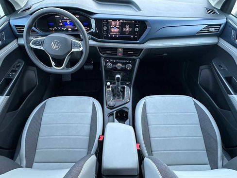 Used 2024 Volkswagen Taos SE image 18