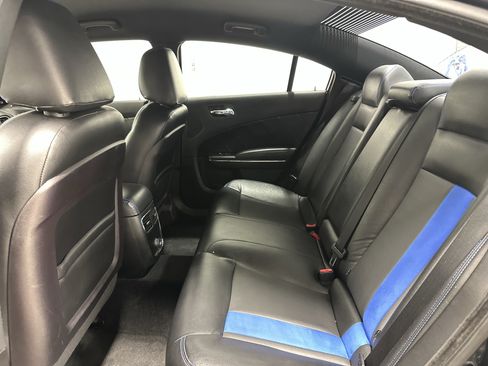 Used 2011 Dodge Charger R/T RWD image 31