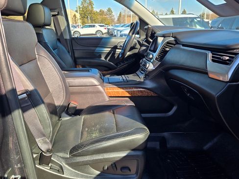 Used 2016 Chevrolet Suburban LTZ image 6