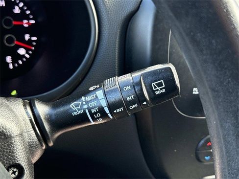 Used 2017 Kia Soul + image 25