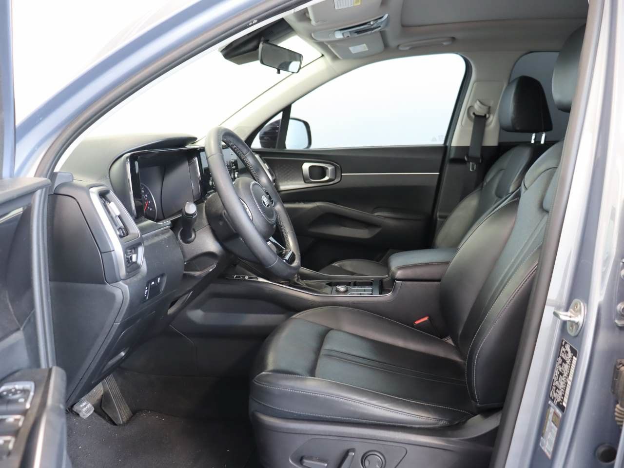 Used 2021 Kia Sorento S w/ Panoramic Sunroof Package AWD/4WD image 8