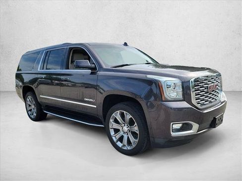 Used 2018 GMC Yukon XL Denali w/ Open Road Package RWD image 3