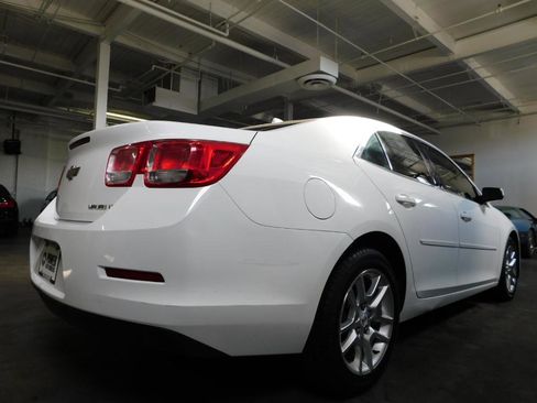 Used 2014 Chevrolet Malibu LT w/ Power Convenience Package FWD image 5