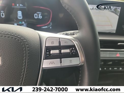 Certified 2025 Kia Telluride S FWD image 31