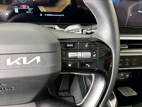Certified 2026 Kia Sorento S FWD image 11