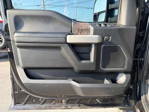 Used 2019 Ford F250 Lariat w/ Chrome Package AWD/4WD image 27
