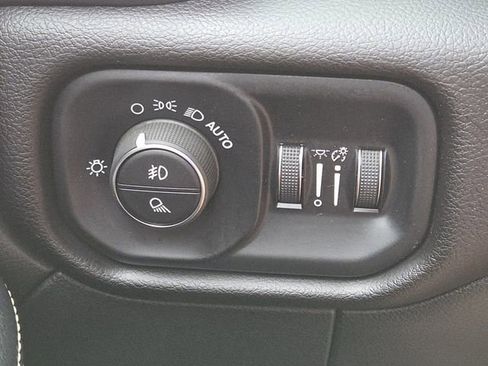 Used 2022 RAM 2500 Laramie AWD/4WD image 10